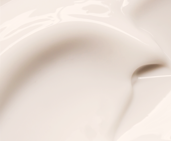 Crème unifiante Rejurecipe TXA Cream PESTLO, texture crème ivoire en gros plan