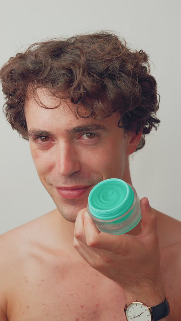 Vidéo PESTLO REJURECIPE AQUA PORE CREAM TO SERUM